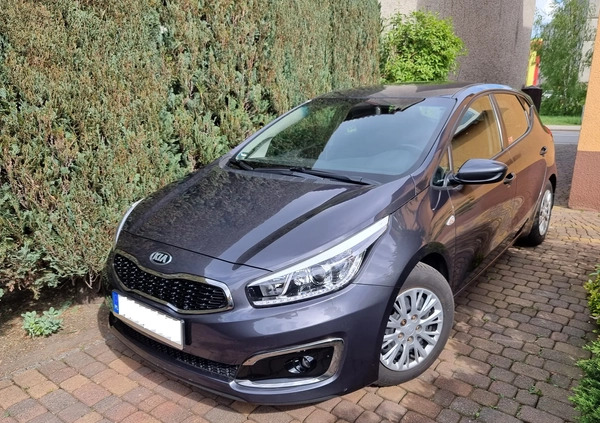 Kia Ceed cena 55900 przebieg: 65000, rok produkcji 2016 z Zawiercie małe 154